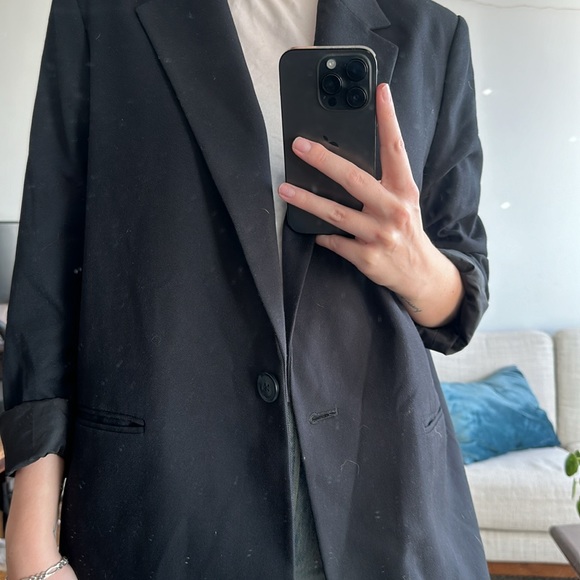 Oversized Black Blazer - Picture 3 of 3
